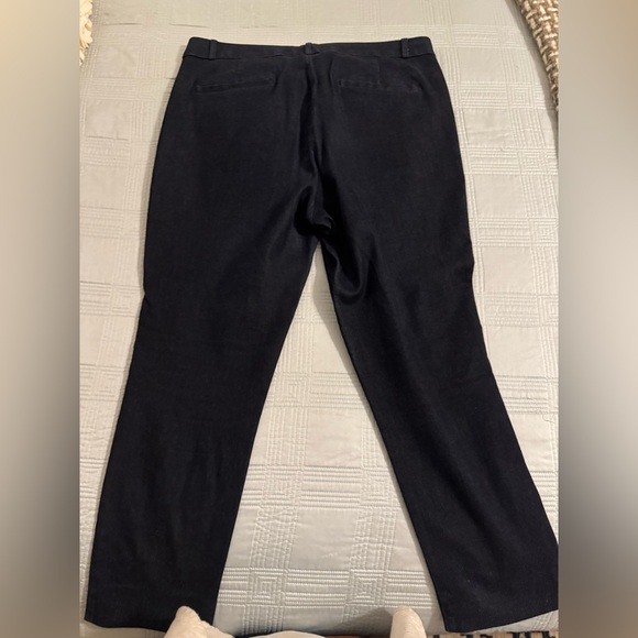 Banana Republic Factory Women's trouser Ankle Jeans - Picture 3 of 3